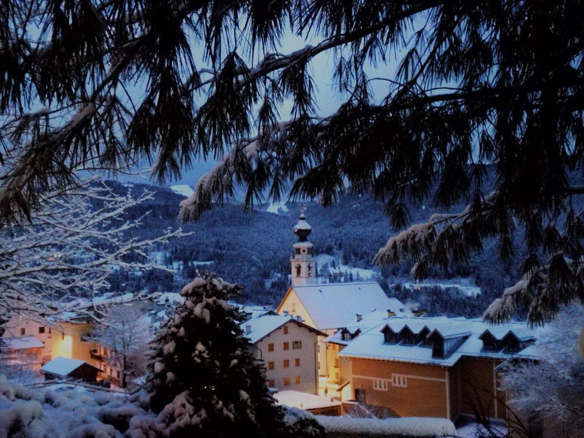 Hotel Villa Wilma Folgaria Esterno foto