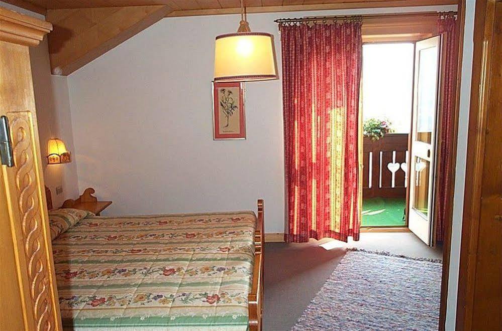 Hotel Villa Wilma Folgaria Esterno foto
